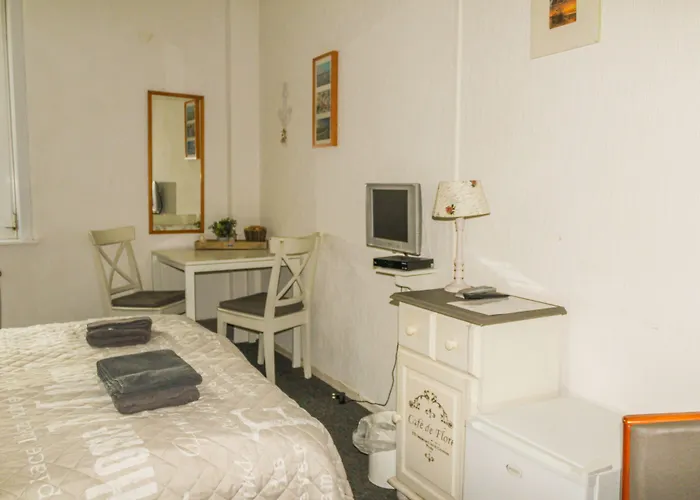 Blankebil Pensión 3*