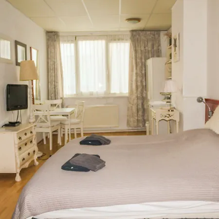 Blankebil Gæstehus 3*